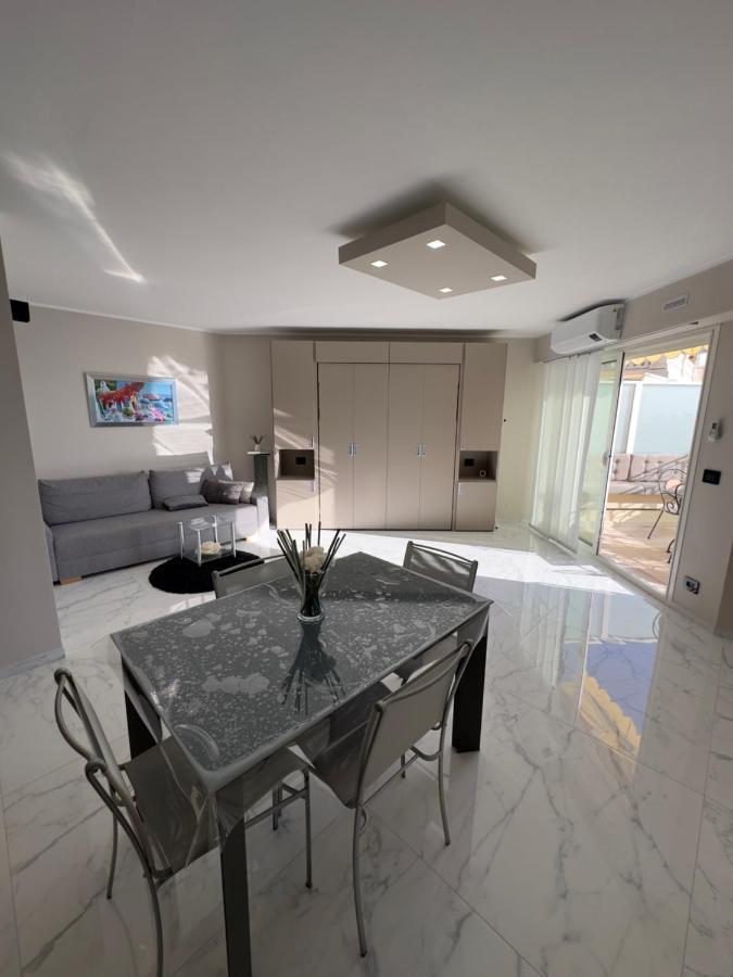 מנטון Exclusive Panoramic Sea View In Victoria Beach מראה חיצוני תמונה